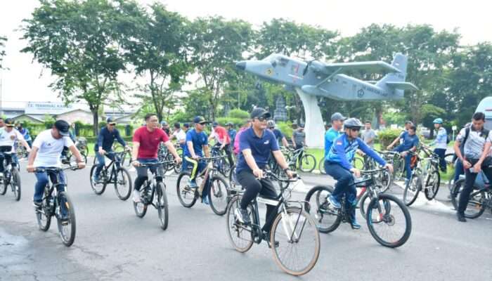 Gowes Bersama dan Pengecekan Lingkungan Pangkalan, Sinergi Sehat Jajaran Puspenerbal