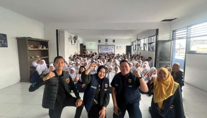 Polres Pelabuhan Tanjung Perak Gencar Sosialisasi Bahaya Kenakalan Remaja di Sekolah