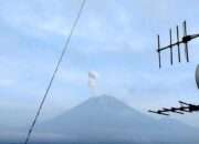 Kembali Erupsi dan Letusan Setinggi 700 Meter Terjadi Pada Gunung Semeru