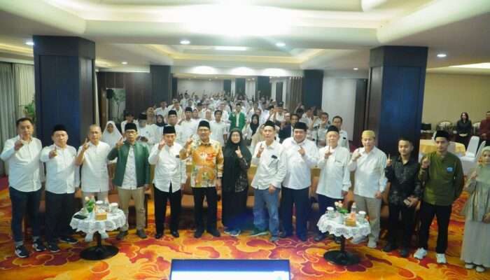 Ketua DPRD Provinsi Jawa Timur Bersama IKA UNSURI menggelar Sarasehan Hari Pancasila ; Toleransi Kebangsaan dan Pengukuhan Pengurus Alumni periode 2025-2030
