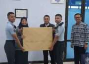Taruna Universitas Hang Tuah Dalami Sistem Navigasi Lewat Kunjungan Edukatif ke KSOP Gresik