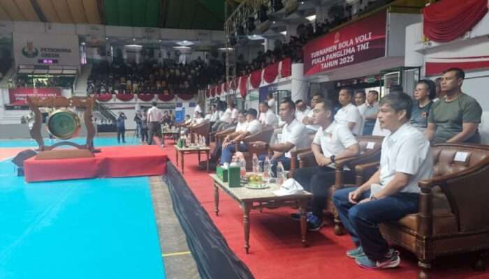 Dirlambangja Puspenerbal Hadiri Pembukaan Open Turnament Bola Voli Piala Panglima TNI Tahun 2025