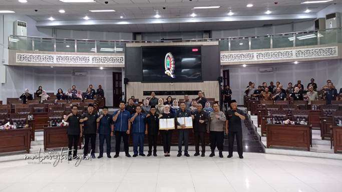 Pengesahan-Ranperda-APBD