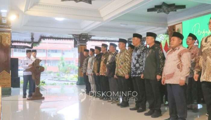 Dukung Kemandirian Ekonomi Pesantren, Gus Bupati Mojokerto Kukuhkan Tim  “One Pesantren One Product”
