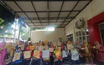 Tingkatkan Kreatifitas dan Ekonomi Lurah Kertajaya Adakan Pelatihan Sulam Pita untuk Para KSH di Wilayahnya