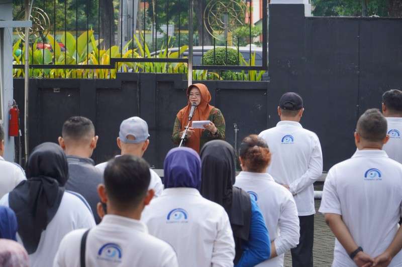 587c962f-b351-4235-9b09-acebd5bde6f3