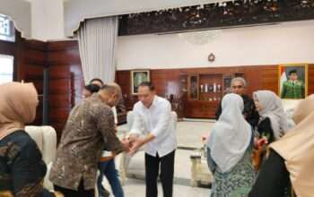 Rektor UHT dan Walikota Surabaya Bahas Skema Bantuan Kuliah bagi Mahasiswa