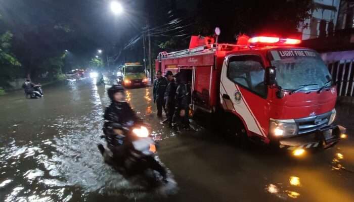 Pemkot Surabaya Prioritaskan Penanganan Banjir Simo hingga Tanjungsari pada 2026