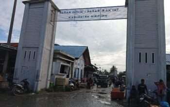 Pasar Rakyat Cureh Terdesak Pedagang Liar, Ketika Ketertiban Melemah dan Keadilan Ekonomi Pedagang Resmi Dipertaruhkan