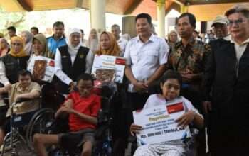 Jelang Ramadan, Khofifah Guyur Bansos Rp3 Miliar untuk Warga Sidoarjo