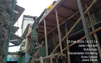 Sinergi TNI-Polri dan Warga, Tiga RTLH di Cilodong Dikebut