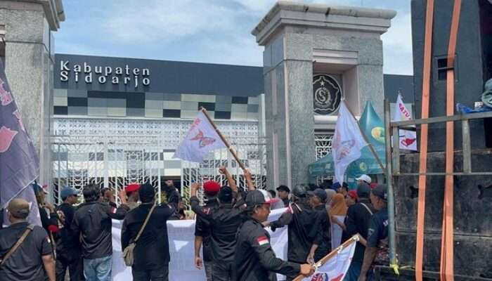 Dilaporkan ke KPK Dugaan Mafia Tanah SMKN Prambon Sidoarjo