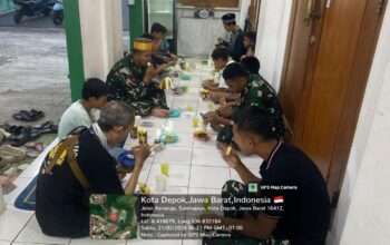 Di Tengah Pembangunan RTLH, Satgas TMMD Pererat Silaturahmi Lewat Tarawih