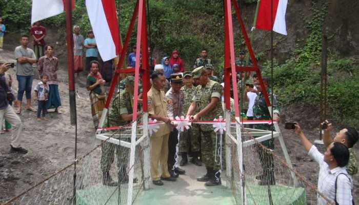 Danrem 162/WB Resmikan Jembatan Gantung Garuda di Lombok Timur, Wujud Nyata TNI AD Hadir untuk Rakyat