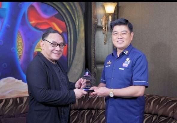 c9b81838-6885-4e05-afc4-181b582679ae